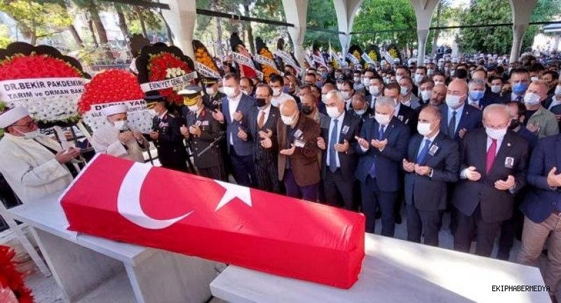 Silahlı saldırıda yaralanan bekçi Fırat Doğan, yeni doğan çocuğunu kucağına alamadan hayatını kaybetti..