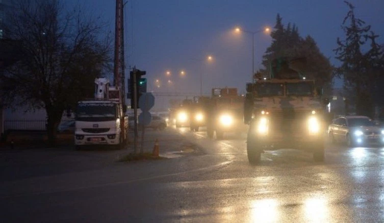 SINIRA SEVKİYAT SÜRÜYOR