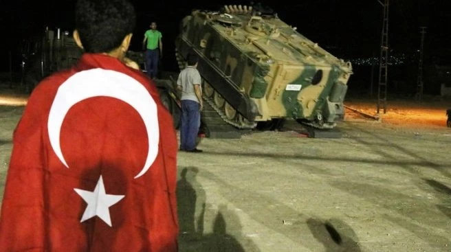 Sınırda askeri hareketlilik sürüyor