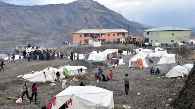 Sınırdaki Sığınmacılardan Zor Koşullarda Yaşam
