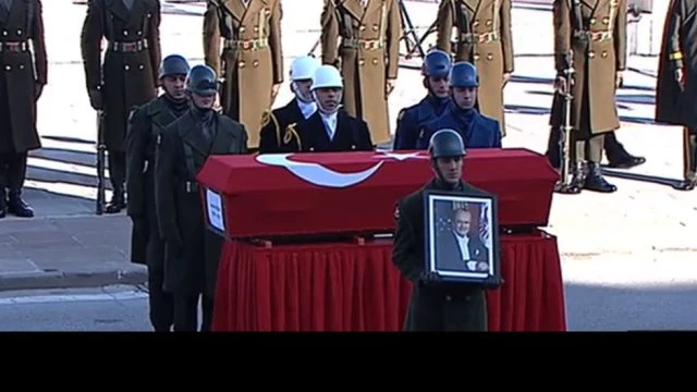 Siyaset `İsmet Abi`sini Uğurluyor