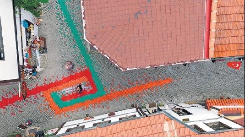 Sokaklarda mültecilerin göç yolu