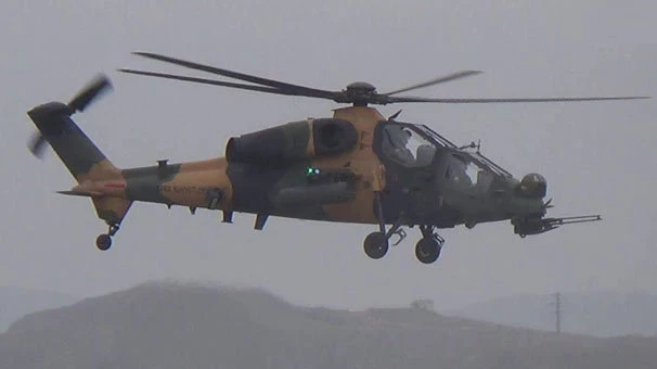 Son dakika: Atak Helikopteri terör mevzilerine ateş püskürttü