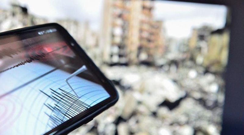 Son Dakika: Bingöl`ün Kiğı ilçesinde 5.2 büyüklüğünde deprem meydana geldi