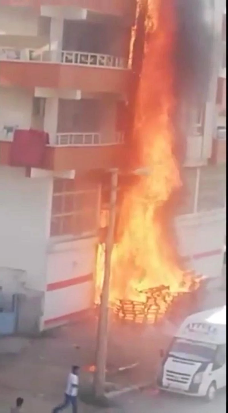 Son dakika gündem: Siverek`te 5 katlı binayı alevler sardı, mahallede panik yaşandı