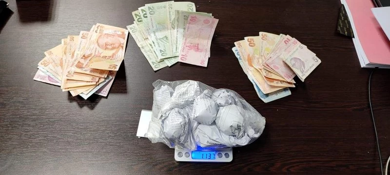 Son dakika haberi... Uyuşturucu barakasına operasyon: 4 kişi yakalandı