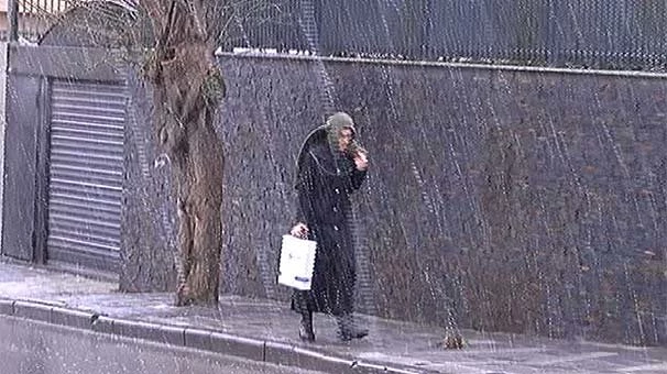 Son Dakika: İstanbul`da kar yağışı...