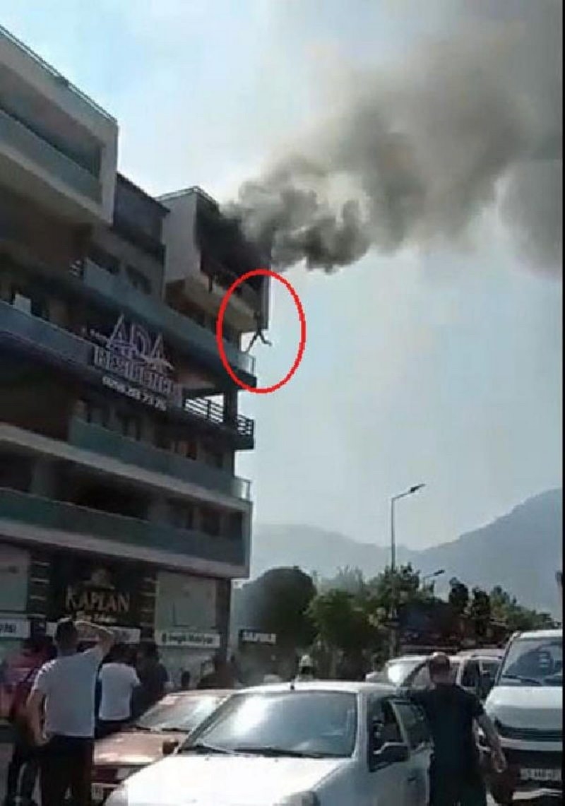 Son dakika: YANGINDAN ALT KATA SARKARAK KURTULAN AHMET`İN TEDAVİSİNE ANKARA`DA DEVAM EDİLECEK