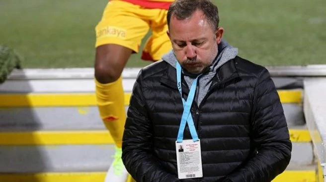 Süper Lig`de istifa depremi!