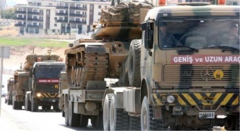 Suriye sınırına askeri sevkıyat sürüyor