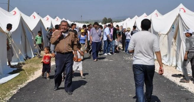 Suriyeli mültecilere aylık 100 TL yardım