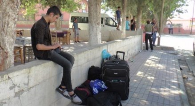 Suriyelilerin geçişi devam ediyor