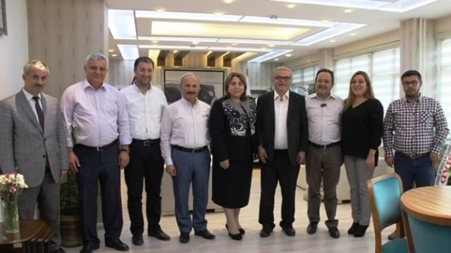 Sürücü Kursları ve Eğitimcilerinden İl Milli Eğitim Müdürü Töre`ye Ziyaret