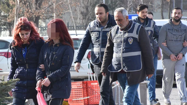 Taciz tartışması sonrası bıçaklamış