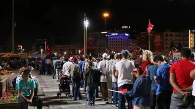 Taksim`de ` Şehit Ömer Halisdemir` sırası