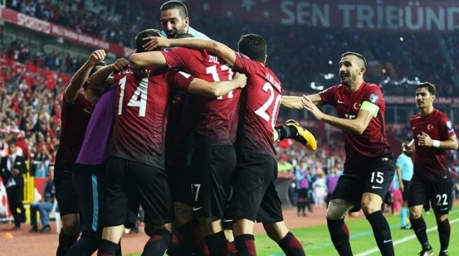 Tarihi maçta ilk 11`ler belli oldu!