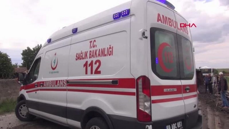 TEKİRDAĞ EVİN DEPO DUVARINA ÇARPAN TIR`IN SÜRÜCÜSÜ ÖLDÜ