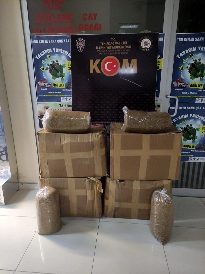 Tekirdağ`da 190 kilogram kaçak tütün ve binlerce makaron ele geçirildi