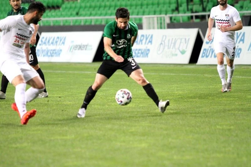 TFF 2. Lig Kırmızı Grup Play-Off Çeyrek Final: Sakaryaspor: 2 Vanspor FK: 0