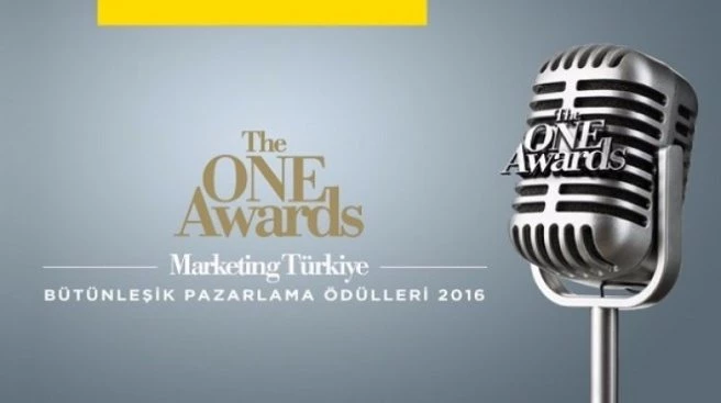 The One Awards ödülünü Medipol aldı