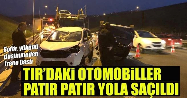 TIR üzerindeki otomobiller düştü, otoyol 2 saat trafiğe kapandı