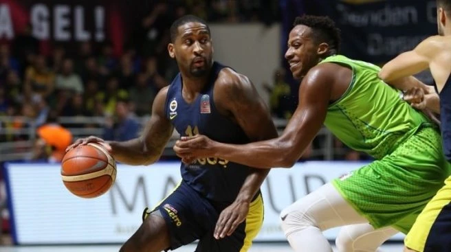 Tofaş?a ilk mağlubiyetini Fener tattırdı
