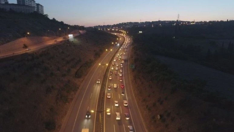 TRAFİK DURMA NOKTASINDA