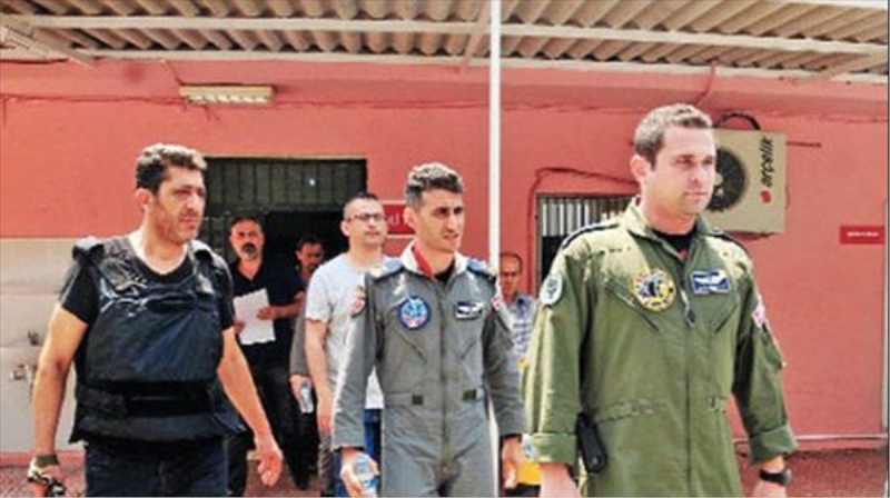 TSK`dan FETÖ mağduru 500 pilota: Geri dönün