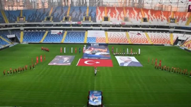 Tüm yurtta saat 19.19`da İstiklal Marşı okundu (2)