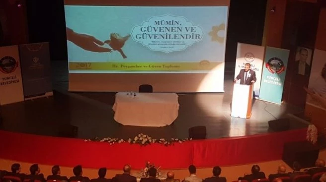 Tunceli`de Kutlu Doğum Programına yoğun ilgi