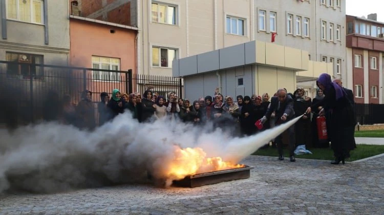 TÜRGEV üyesi Erdoğan: Bazı konularda sorumsuzuz