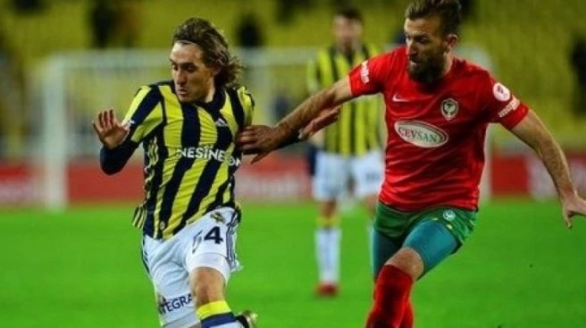 TÜRK FUTBOLCU ROMA`DA KARAKOLA DÜŞTÜ!