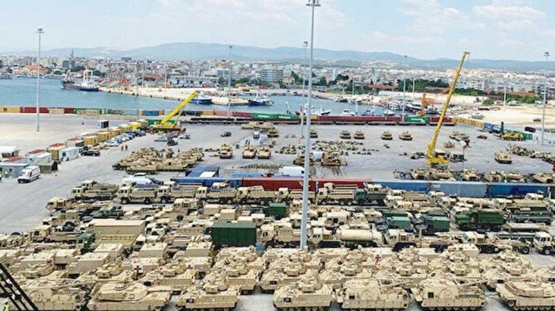 Türkiye`ye 40 kilometre uzakta dikkat çeken hareketlilik! ABD, Dedeağaç`ı cephaneliğe dönüştürüp 400 tank yığdı