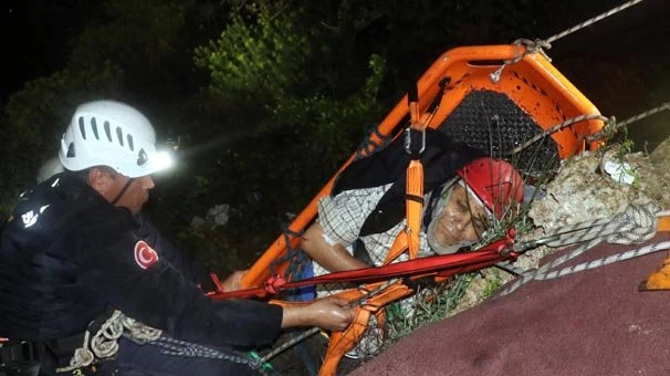 Uçurumdan gelen esrarengiz ses eceli oluyordu