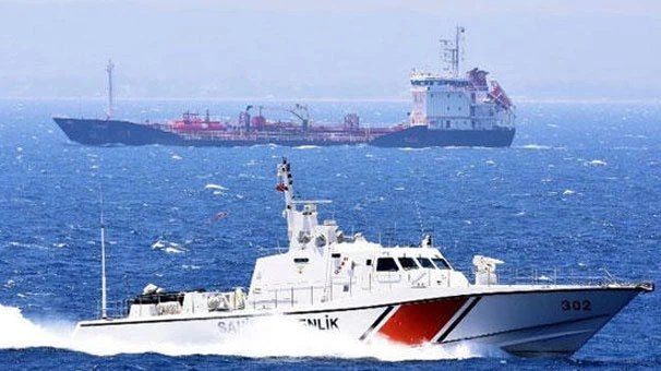 Ulaştırma Bakanlığı açıkladı! Türk çimento gemisi ile Yunan savaş gemisi çarpıştı