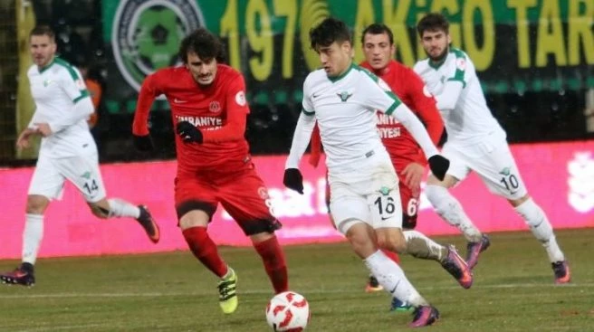 Ümraniyespor Süper Lig ekibini yıktı!