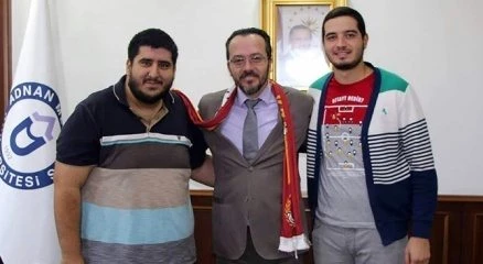 Üniversiteli UltraAslanlar 3 okula yardım eli uzattı