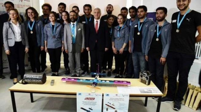 Üniversiteliler ABD`de birinci oldu!