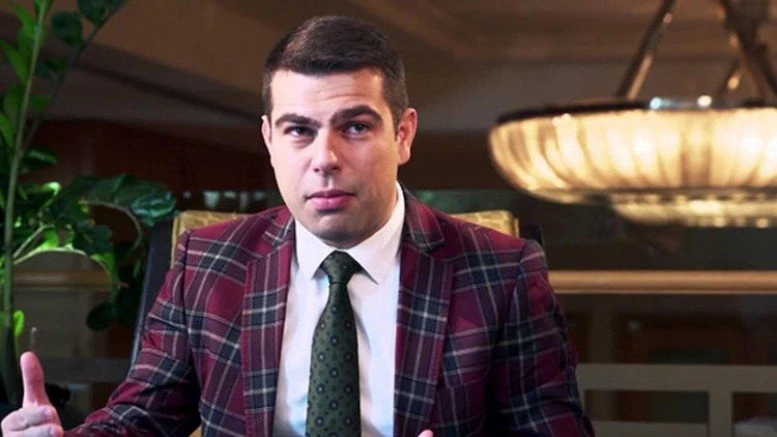 ÜNLÜ İŞ ADAMLARI BİRBİRİNE GİRDİ
