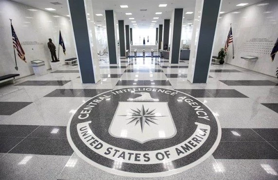 Ürdün Kralı Hüseyin ile Aktris Cabot`u CIA Tanıştırmış