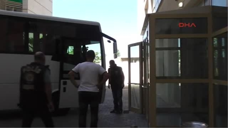 Uşak`ta 12 Sağlık Personeli Adliyede
