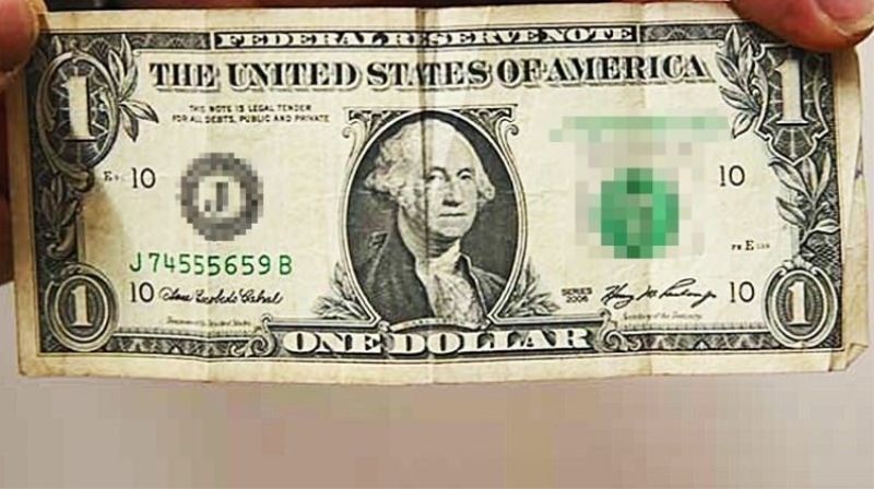 Üsteğmenin odasından 1 dolar çıktı