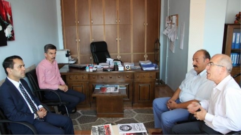 Vali Aktaş, Türk Eğitim Sen`i Ziyaret Etti