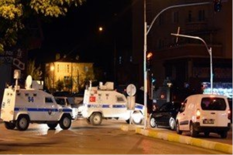 Van`da İpekyolu Emniyet Müdürlüğü`ne silahlı saldırı!