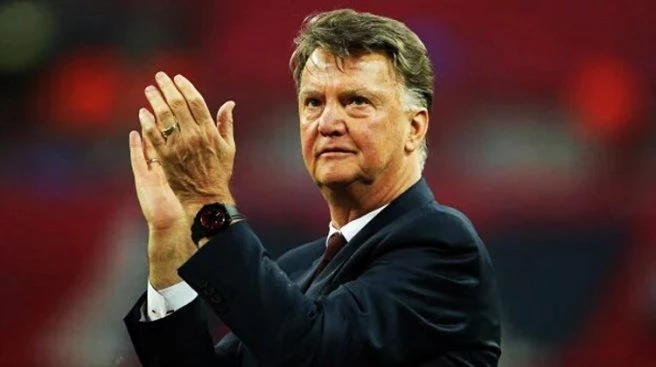 Van Gaal, Mourinho`yu topa tuttu!