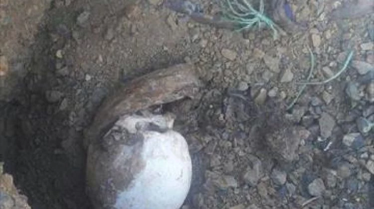 Vatandaş ihbar etti! Toprağa gömülü halde bulundu