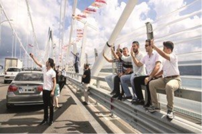 Vatandaşların `3. Köprü` coşkusu!