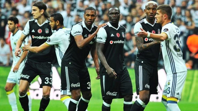 Ve anlaşma tamam! Takımda kaldı