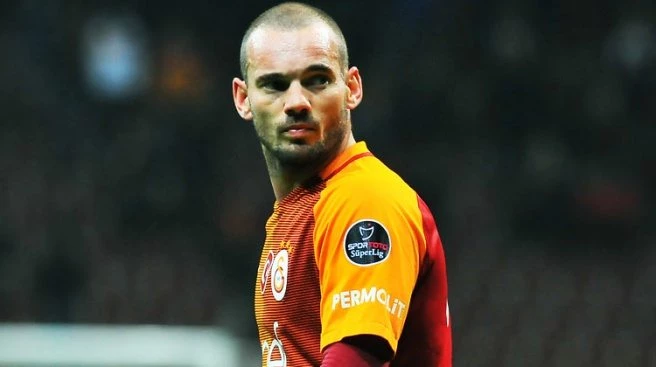 Ve menajeri resmen açıkladı! `Sneijder mutsuz...`