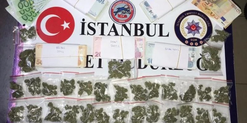 Yakalanınca polise 50 bin lira rüşvet teklif etti